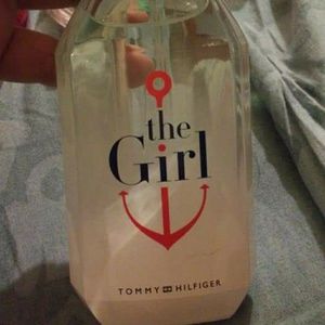 Tommy Hilfiger perfume